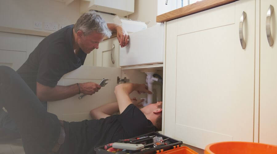 Plumber in Lakehead, CA
